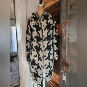 Monteau Black and Gray Patterned Long Sweater W Hood